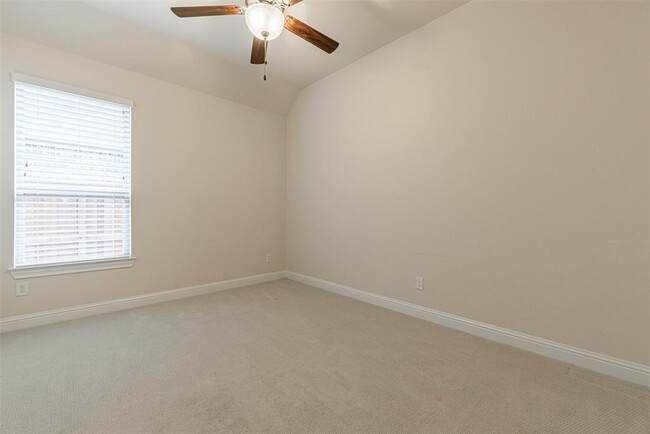 Building Photo - 28225 Beckwood Dr