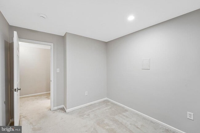 Building Photo - 2852 Yarn Ct