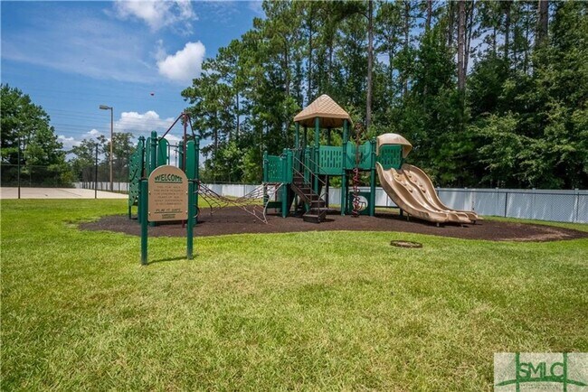 Building Photo - Townhome located in Live Oak!!