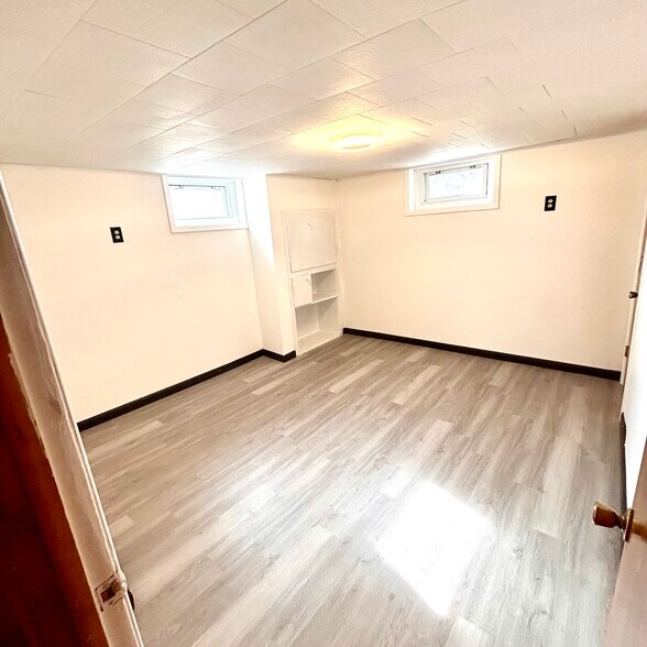 Building Photo - 406 Chestnut St