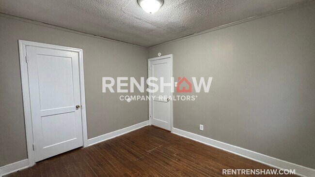 Building Photo - 3428 Vanuys Rd