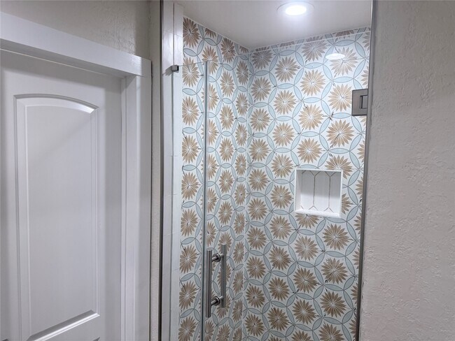 Building Photo - 4012 Chile Dr