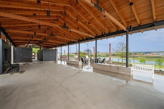 Building Photo - 236 Travis Ln