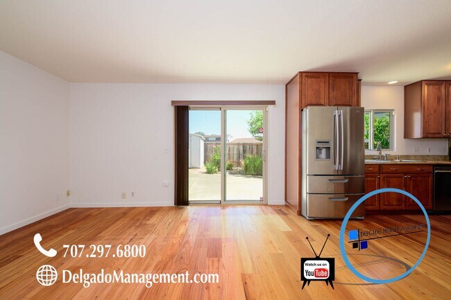 Building Photo - Benicia! 4BD/2.5BA! Available now!