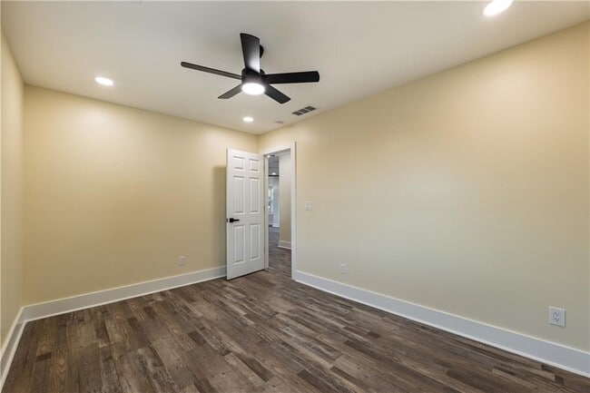 Building Photo - 42 Arnold Rd