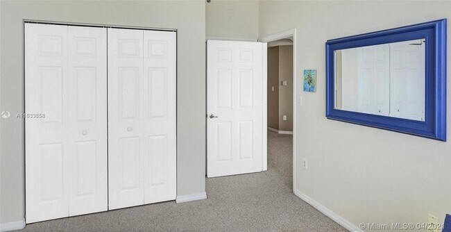 Building Photo - 7330 Ocean Terrace