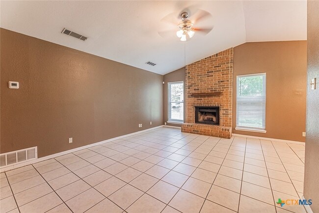 Building Photo - 3006 Belmont Dr