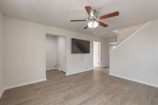 Building Photo - 18000 Malnati Dr