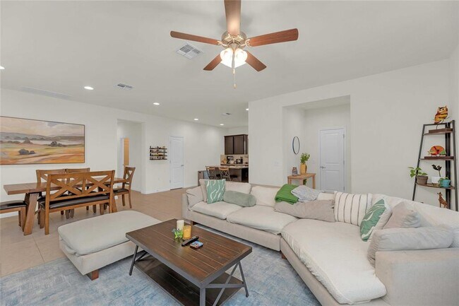 Building Photo - 16900 Adoro Dr