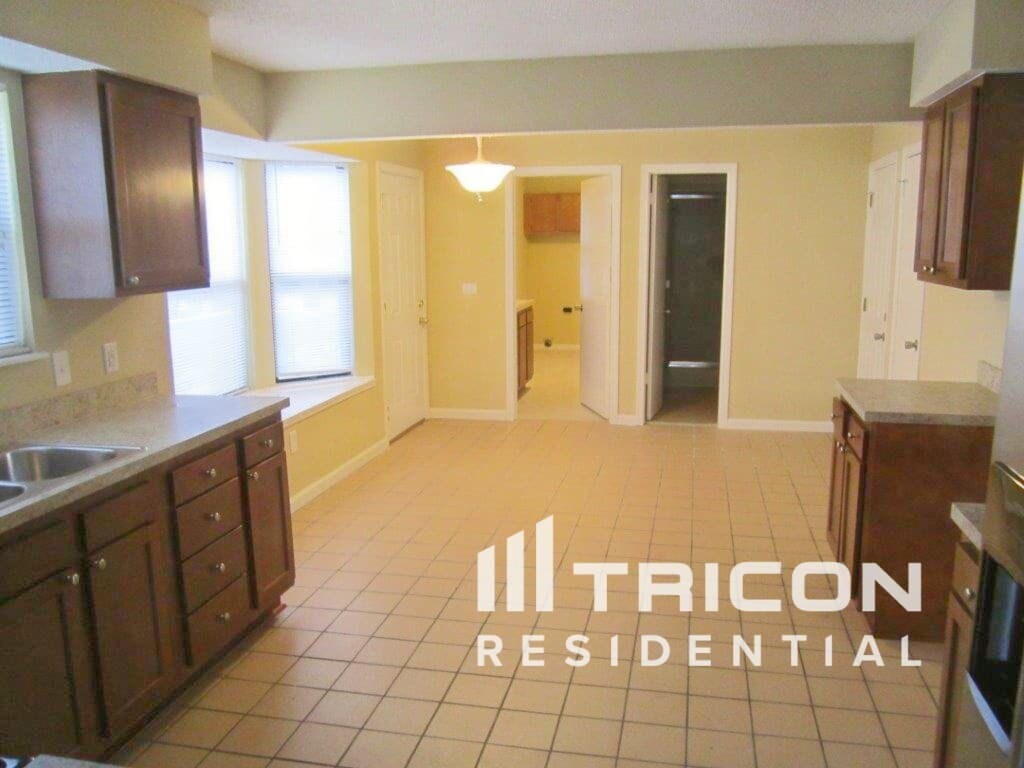 Building Photo - 4171 Dunraven Ln