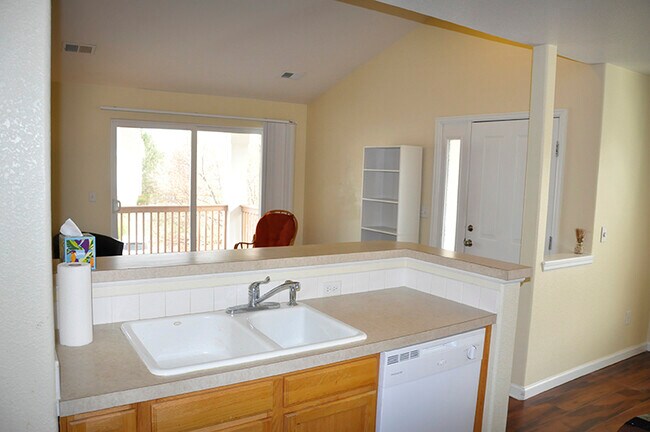 Building Photo - 4605 Hahns Peak Dr