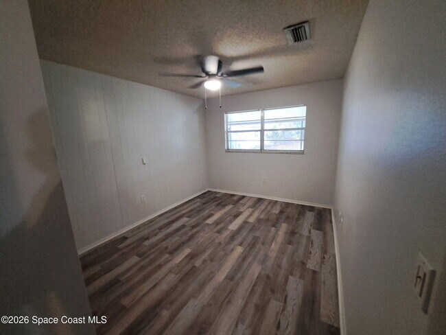 Building Photo - 1750 James Rhodes Pl