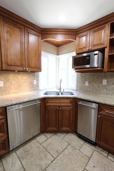 Building Photo - 15329 Bambi Ct