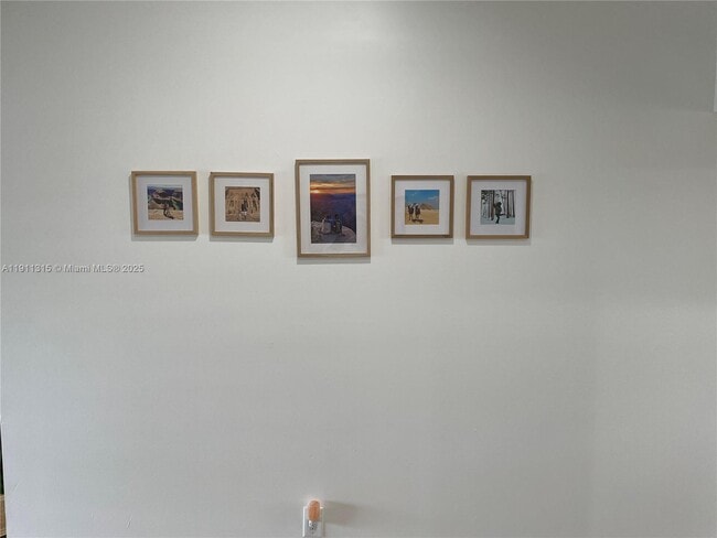 Building Photo - 10011 Winding Lake Rd