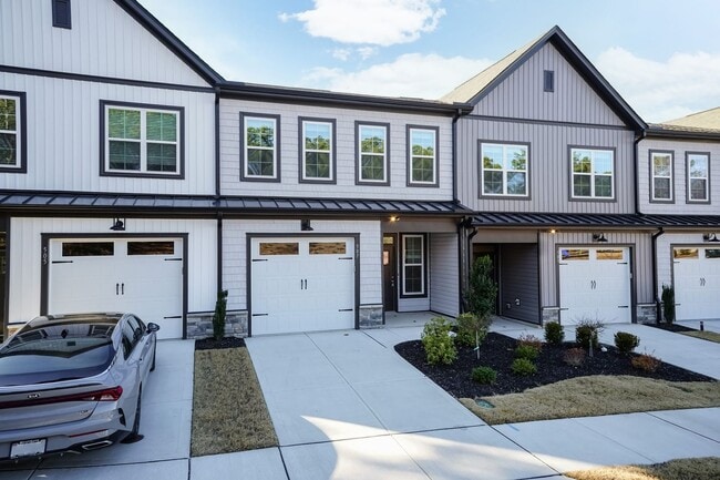 Building Photo - New Construction Modern Home!