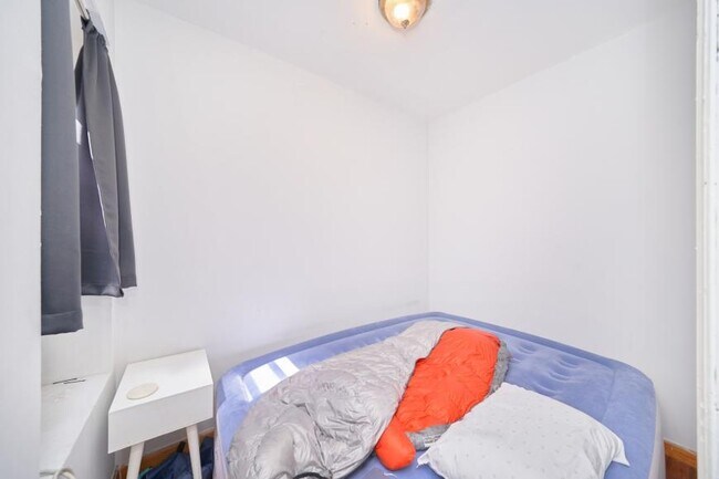 Building Photo - 1 bedroom in NEW YORK NY 10018