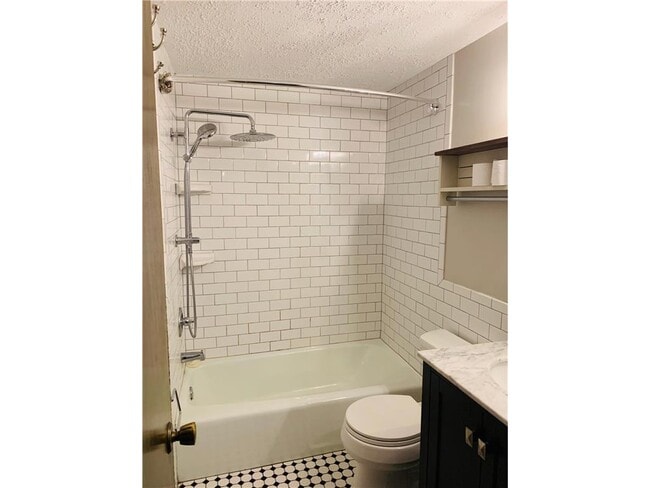 Building Photo - 932 Westbrooke Way