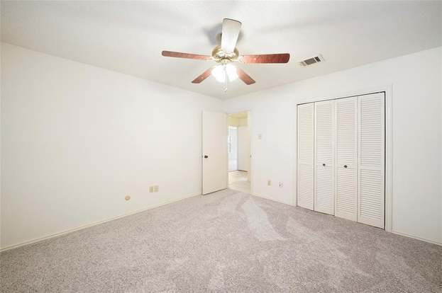 Building Photo - 1716 Huge Oaks St