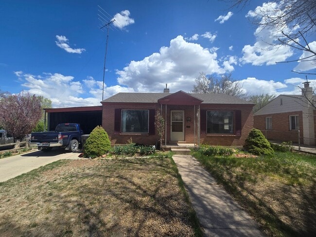 Primary Photo - Rooms for Rent in Home Near SUU