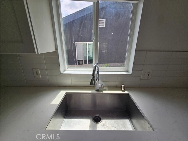 Building Photo - 3844 Portola Ave