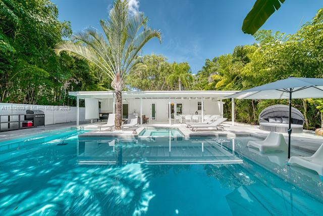 Building Photo - 4000 Kumquat Ave