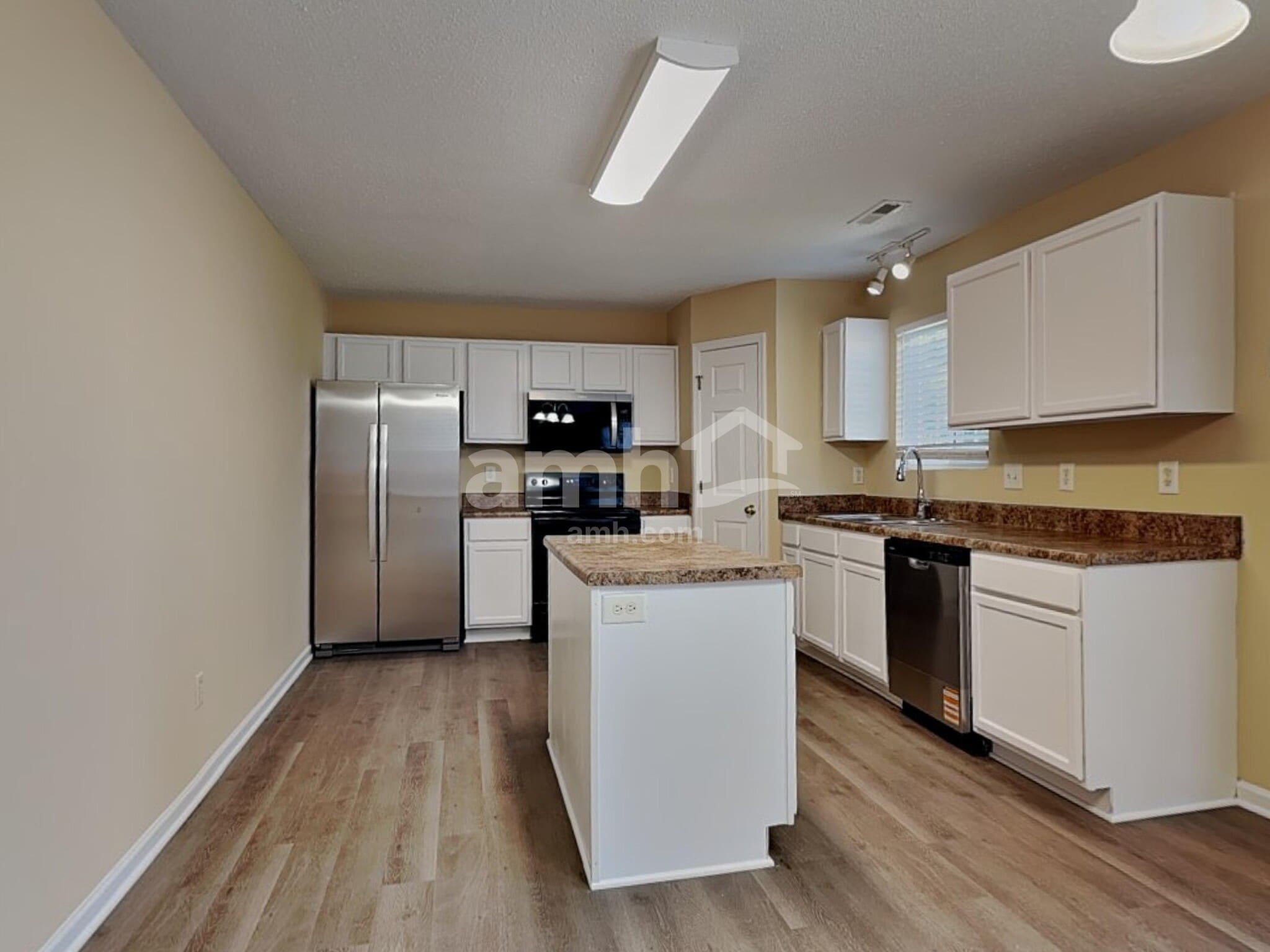 Building Photo - 1836 Chatfield Dr