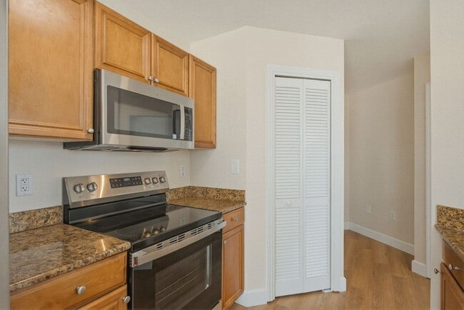 Building Photo - 700 S Harbour Island Blvd