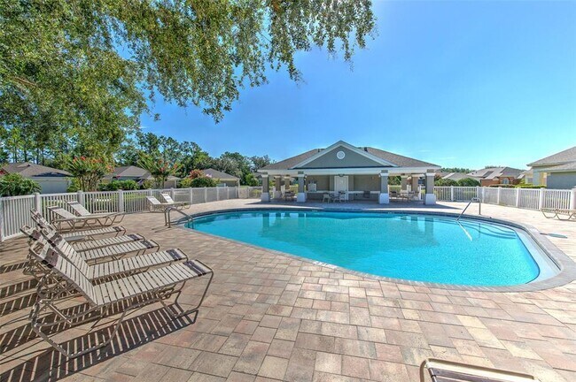Building Photo - 5046 Gato Del Sol Cir