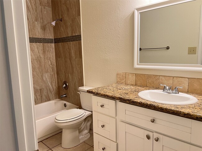 Building Photo - 5319 Pine Cliff Dr