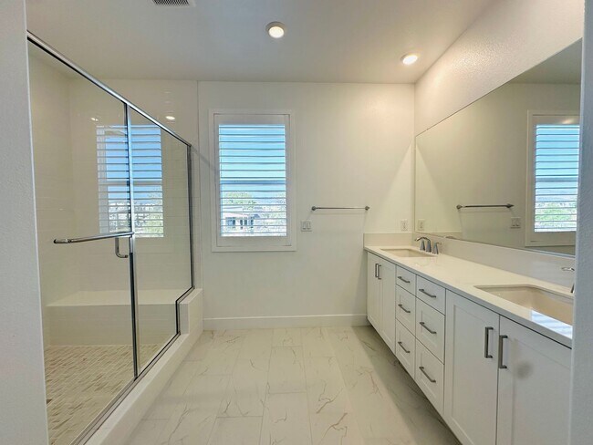 Building Photo - New-built Home in Great Park
