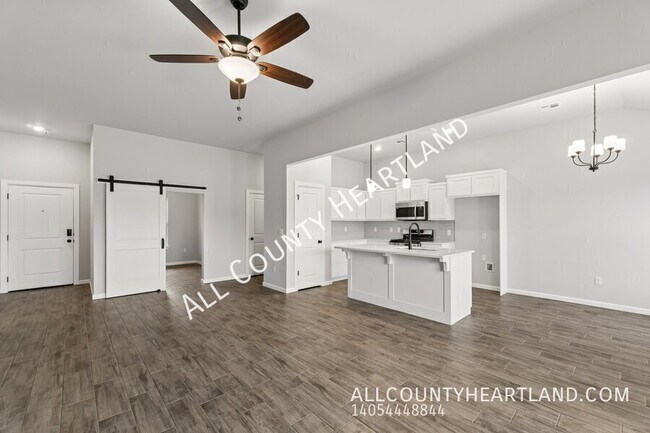 Building Photo - 1017 Redwood Creek Dr