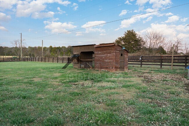 Building Photo - 1135 Salem Rd