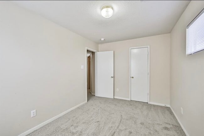 Building Photo - 14820 Welbeck Dr