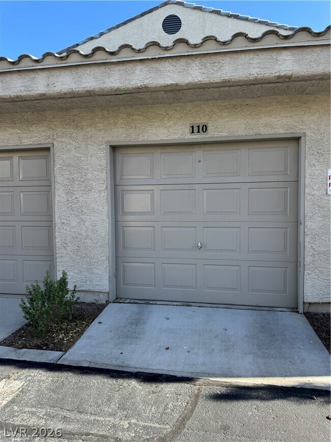 Building Photo - 6250 W Flamingo Rd