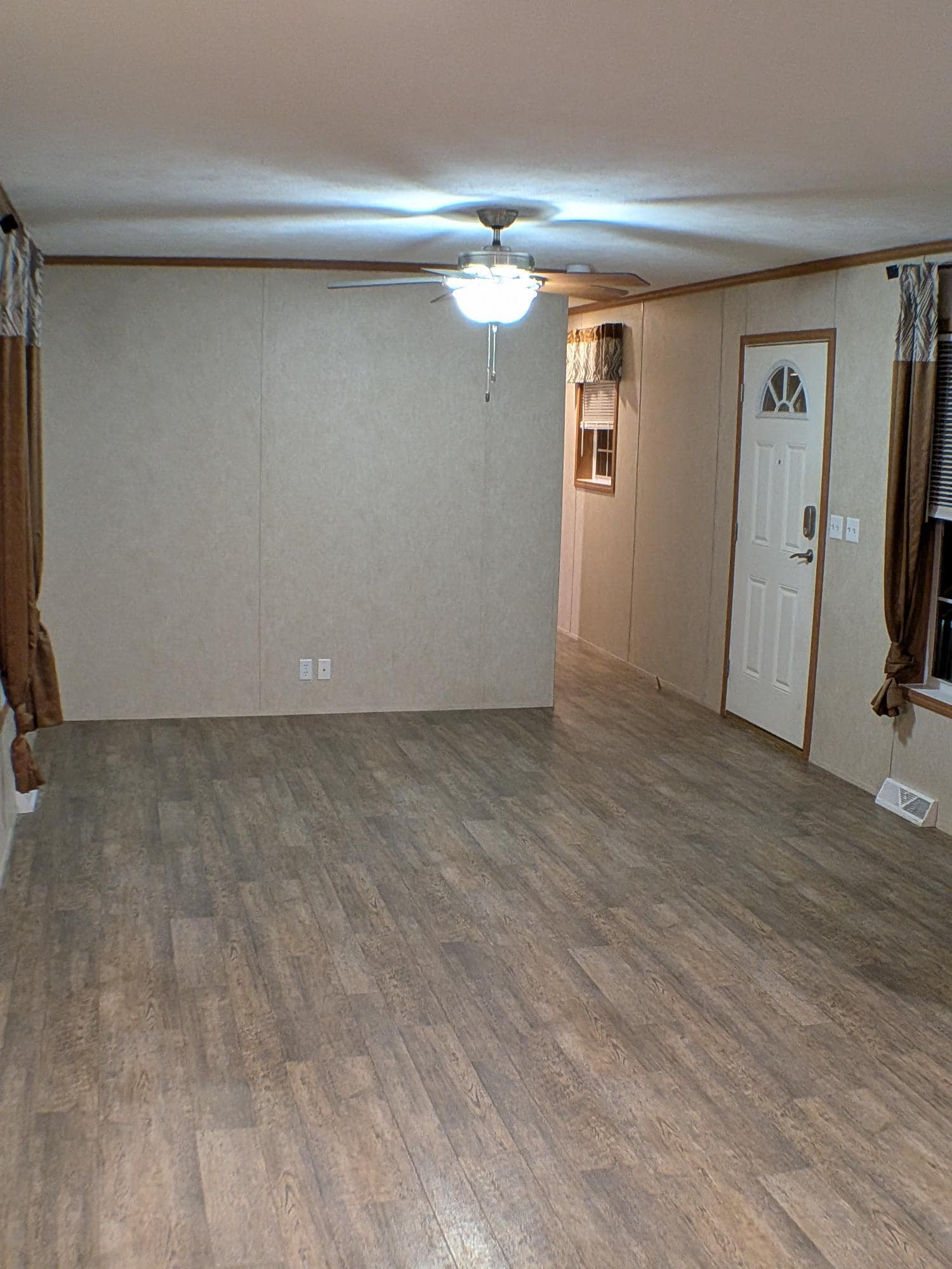 Building Photo - 218 Abbott St