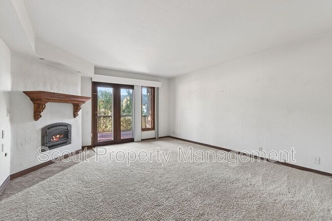 Building Photo - 38285 Oaktree Loop