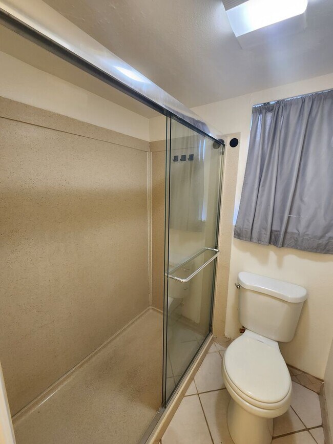 Building Photo - 2 Bed, 1 Bath Single Level Grover Beach Condo- Small Pets Considered