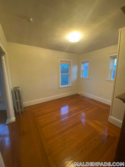 Building Photo - 40 Cedar St