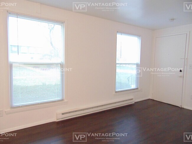 Building Photo - 3201 W 4th St