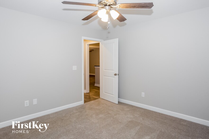 Building Photo - 145 McKinnon Ave NE