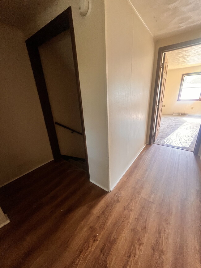 Primary Photo - 2 Bedroom Townhouse Available!!