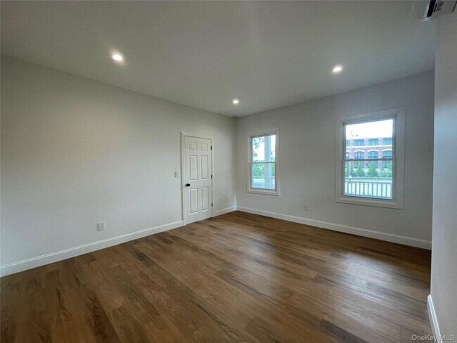 Building Photo - 3 Rams Hill