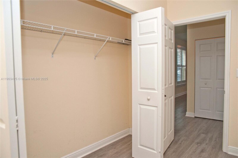 Building Photo - 4620 SW 15th St