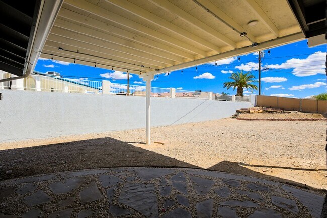 Building Photo - 3260 Silversmith Dr