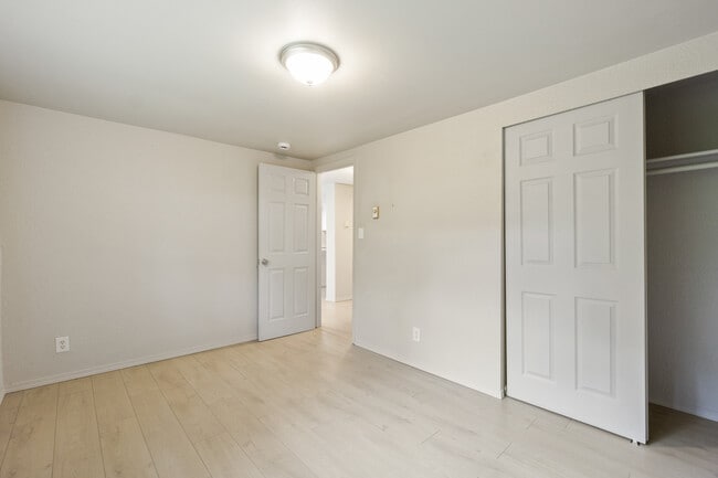 Building Photo - 8005 NE 143rd St