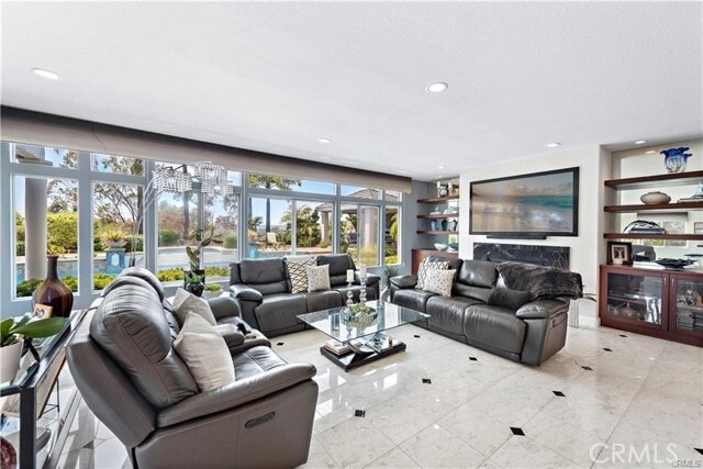 Building Photo - 25606 Stratford Pl