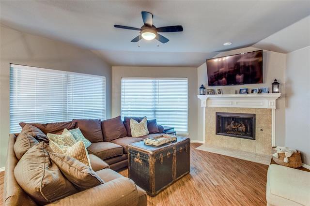 Building Photo - 9800 Old Field Dr