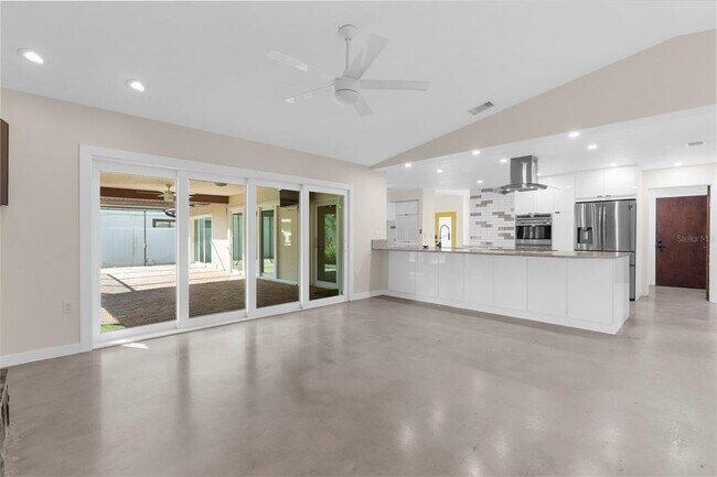 Building Photo - 4250 Marlowe Dr