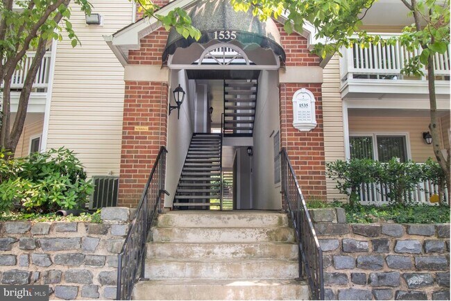 Building Photo - 1535 Lincoln Way