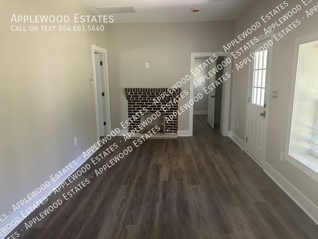 Building Photo - 261 Miller Line